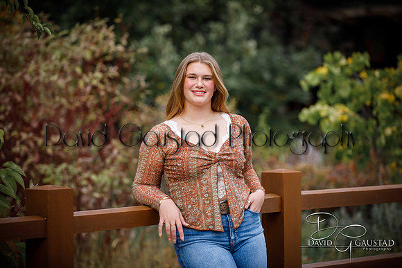 Senior Pictures Verona, DeForest,  Madison, Waunakee,  Sun Prairie. Middleton, Lodi