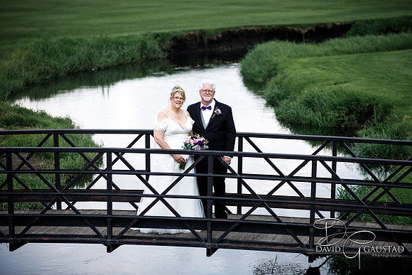 Lake Windsor Country Club Wedding Photographer