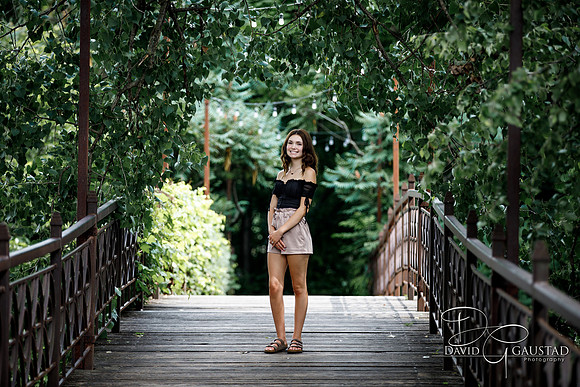 Senior Pictures DeForest, Madison, Waunakee, Sun Prairie. Middleton, Lodi, Verona