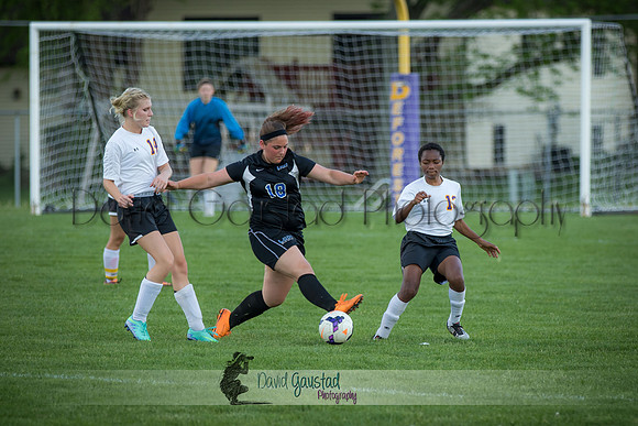 DeForest Girls JV Soccer vs Lodi on May 24th 2016