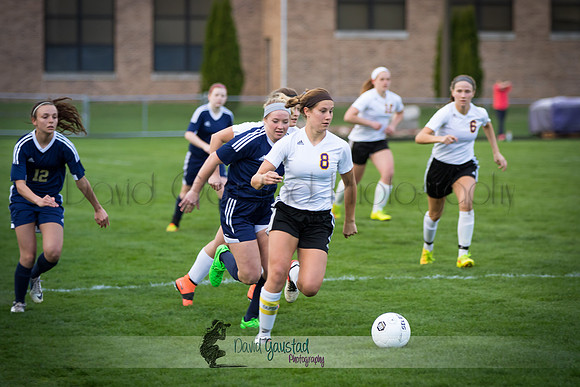 Jordan McNeese DeForest Soccer runs with the ball