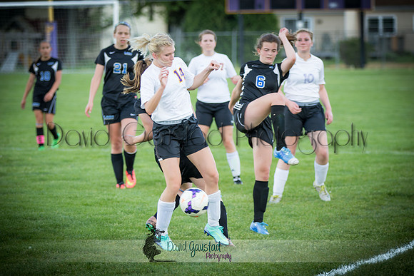 DeForest Girls JV Soccer vs Lodi on May 24th 2016