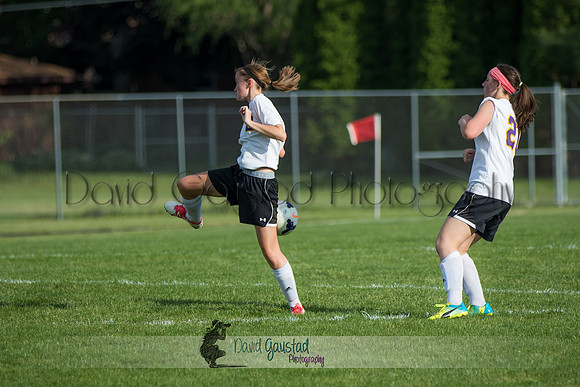 DeForest Girls JV Soccer vs Lodi on May 24th 2016