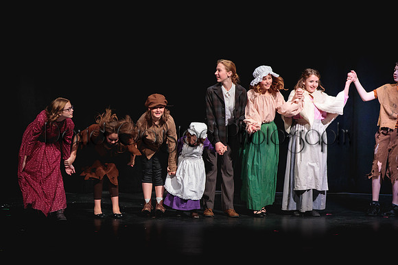 DeForest Area High School Drama Club - A Christmas Carol 2017