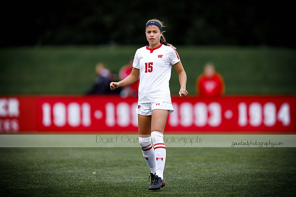 Dani Rhodes and Wisconsin Women's Soccer Team vs. Illinois 10/28/2018