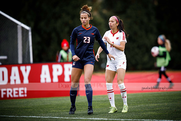 Wisconsin Women's Soccer Team vs. Illinois