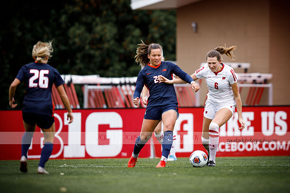 Wisconsin Women's Soccer Team vs. Illinois