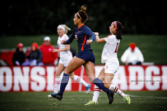 Wisconsin Women's Soccer Team vs. Illinois