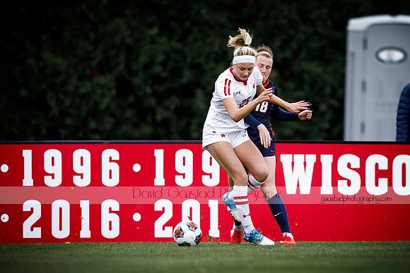 Wisconsin Women's Soccer Team vs. Illinois
