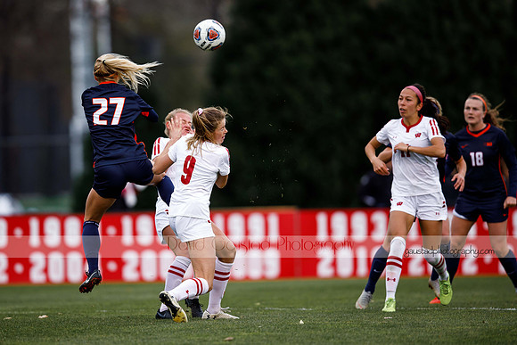Wisconsin Women's Soccer Team vs. Illinois
