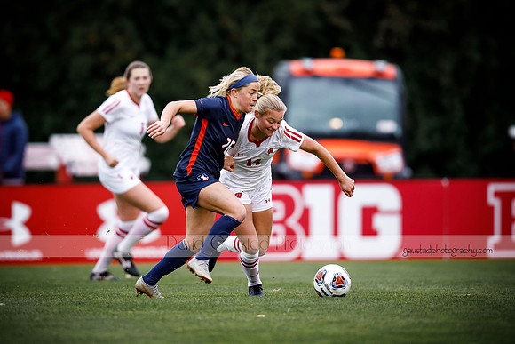 Maia Cella Wisconsin Women's Soccer Team vs. Illinois