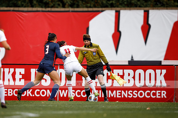 Wisconsin Women's Soccer Team vs. Illinois