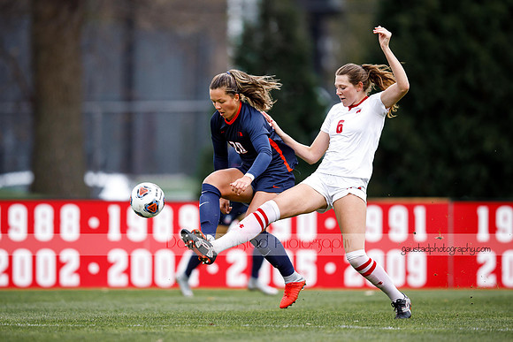 Grace Douglas Wisconsin Women's Soccer Team vs. Illinois