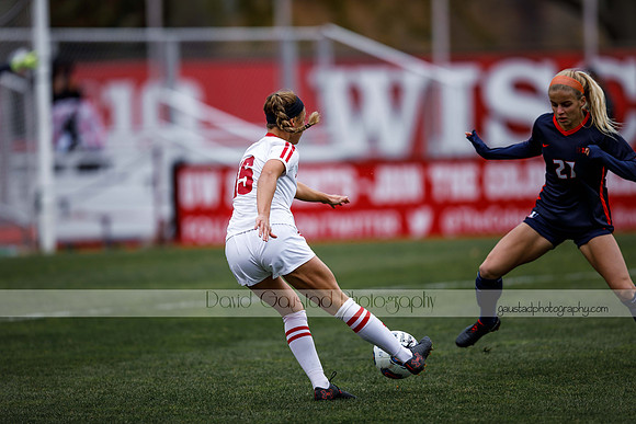Wisconsin Women's Soccer Team vs. Illinois
