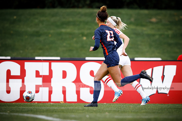 Wisconsin Women's Soccer Team vs. Illinois