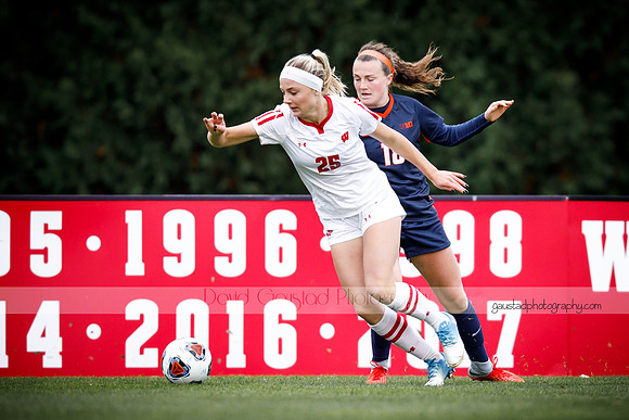 Wisconsin Women's Soccer Team vs. Illinois