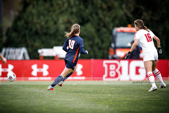 Wisconsin Women's Soccer Team vs. Illinois