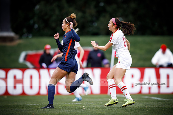 Wisconsin Women's Soccer Team vs. Illinois