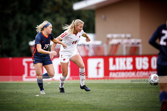 Maia Cella Wisconsin Women's Soccer Team vs. Illinois