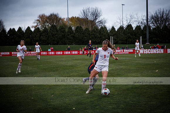 Wisconsin Women's Soccer Team vs. Illinois