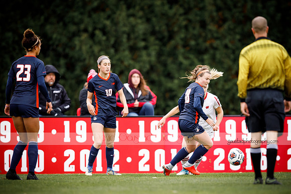 Wisconsin Women's Soccer Team vs. Illinois