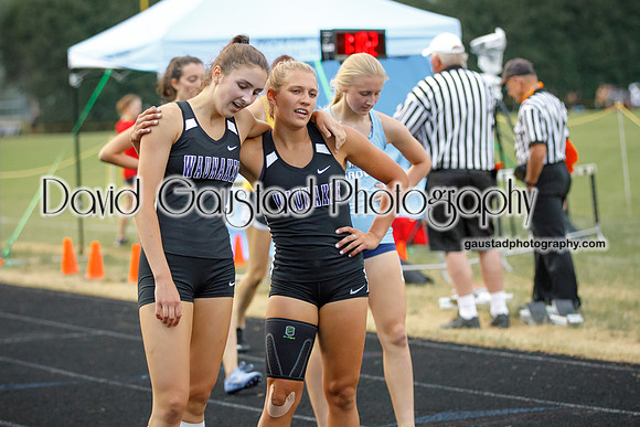 Chloe Larsen Sarah Bova Track WIAA Division 1 Sectional