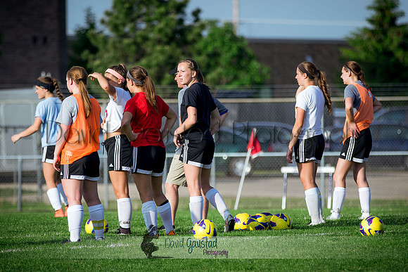 DeForest varsity girls soccer vs Lodi 5/24/2016